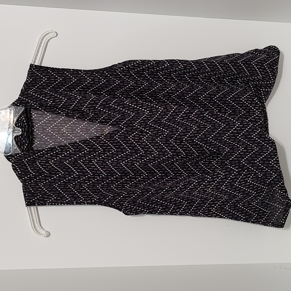 41 Hawthorn Black Chevron Design  V-Neck Top Draped With Rolled Hem